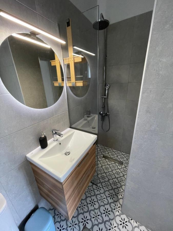 ניקיאנה Cosy Apartment With Sea View Close To The Beach מראה חיצוני תמונה